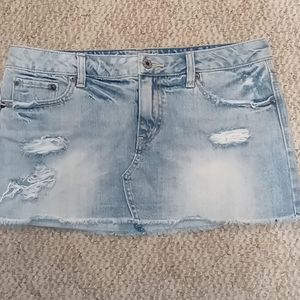 American Eagle Distressed blue jean skirt - Size 8